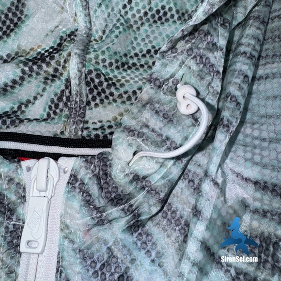 1149 NWT Nike Tech Hyperfuse Vest - Size M – Light Aqua/Gray - Picture 9 of 16